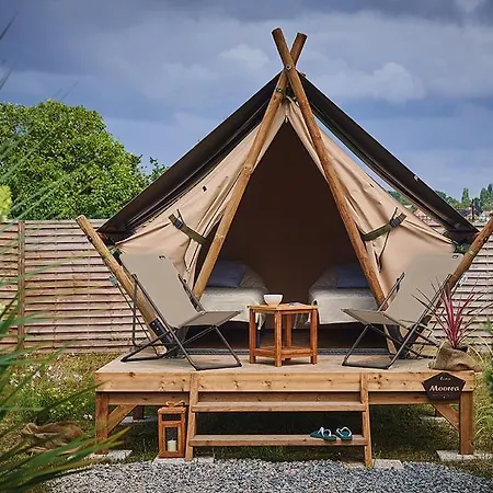 Les Pommiers Κάμπινγκ *