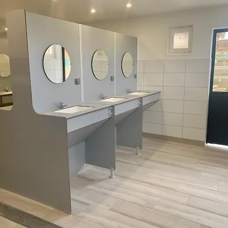 Campeggio Les Pommiers *