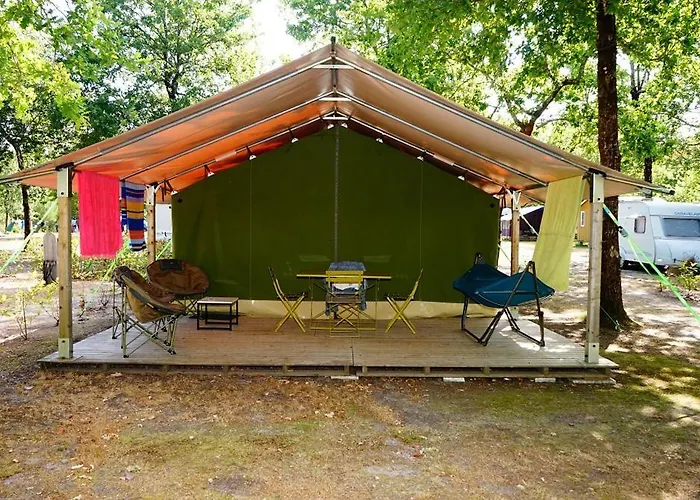 Les Pommiers Camping