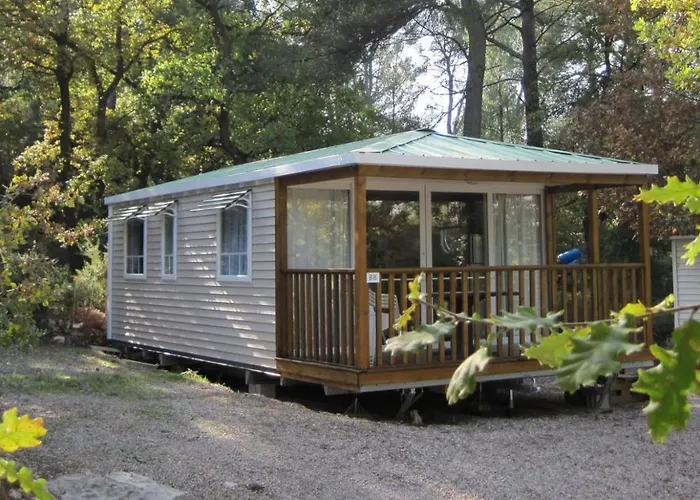 Camping Les Pommiers *